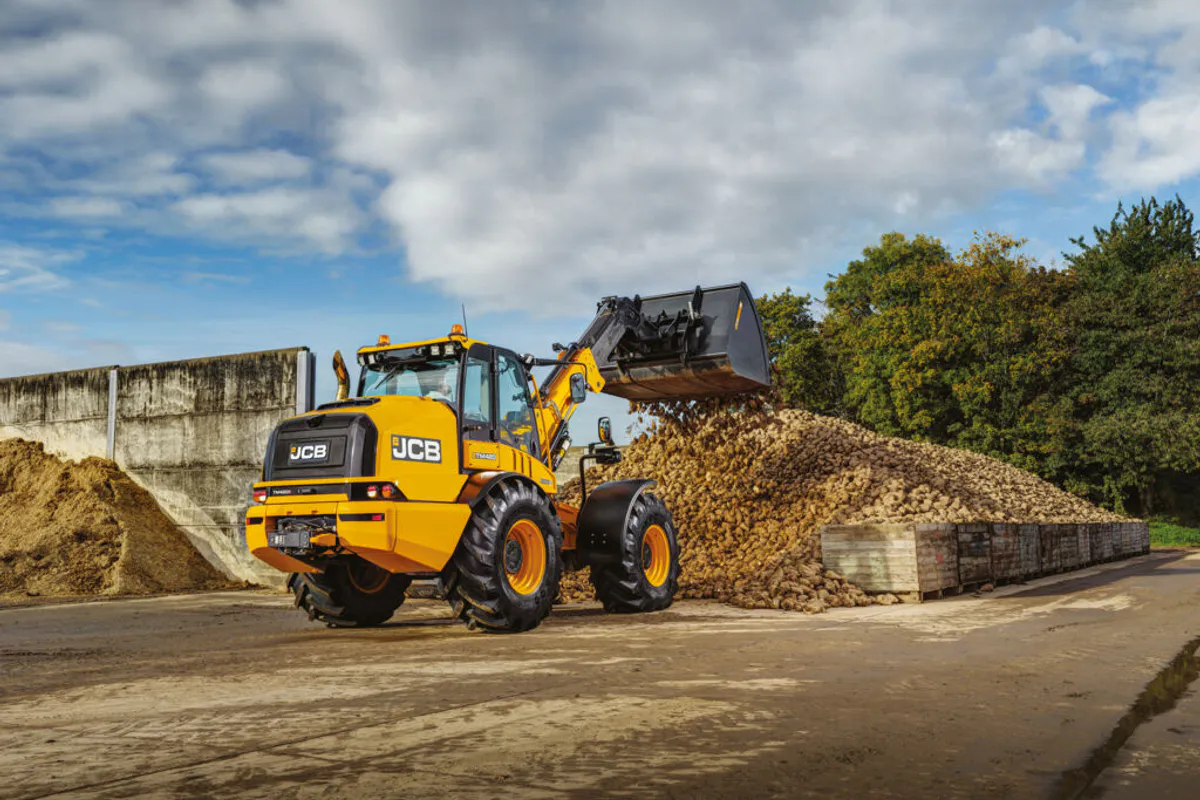 jcb-telemaster-320 (2)