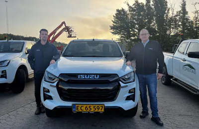 ISUZU leverer 12 nye D-MAX til Forstas 5