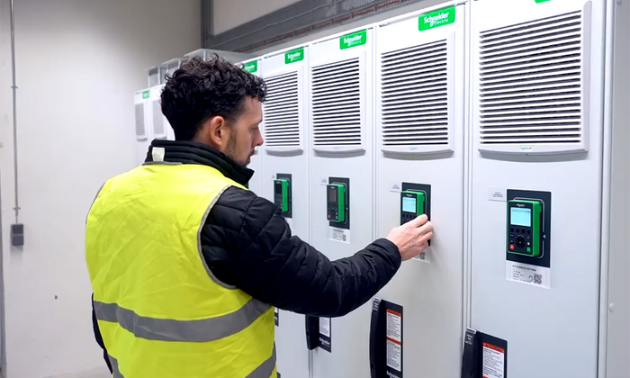 Installation af EcoStruxure  digital energieffektivitet i dansk region