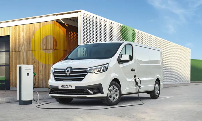 renault-trafic-van-electric-charging