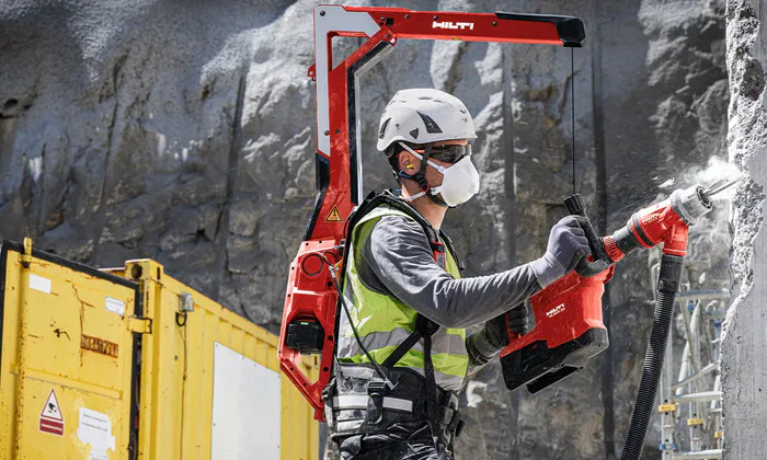 hilti-kombihammer-exxoskelet-beton