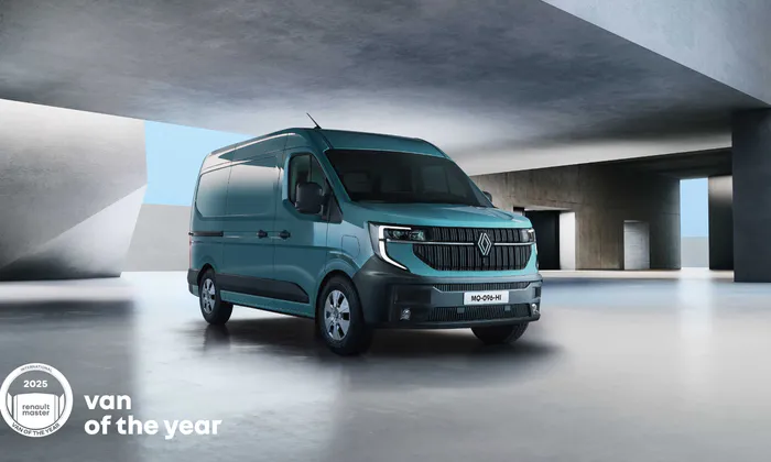 Renault Master wins 2025 Van Of The Year (002)