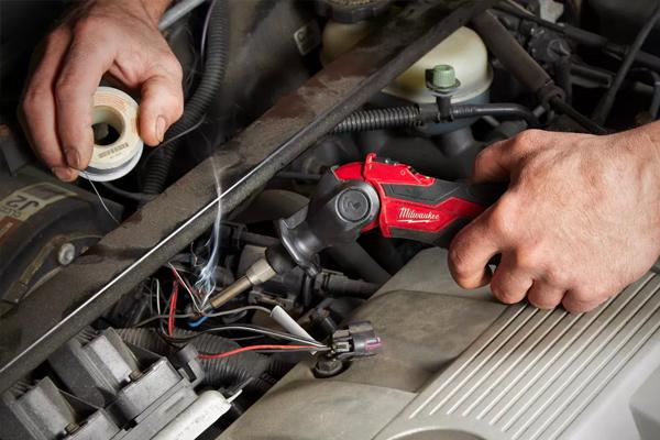 Milwaukee lancerer batteridrevet loddekolbe i det brede M12 system