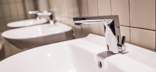 Gymnasium sparer over 556.000 liter vand om året grundet vandtjek