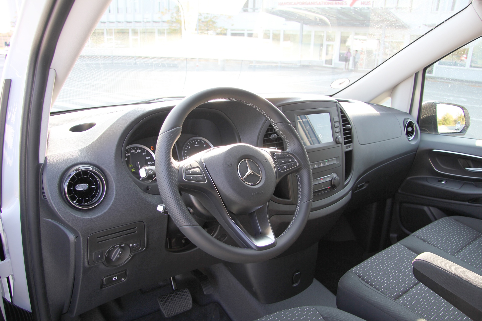 Mercedes-Benz Vito 114 cdi rwd_1600