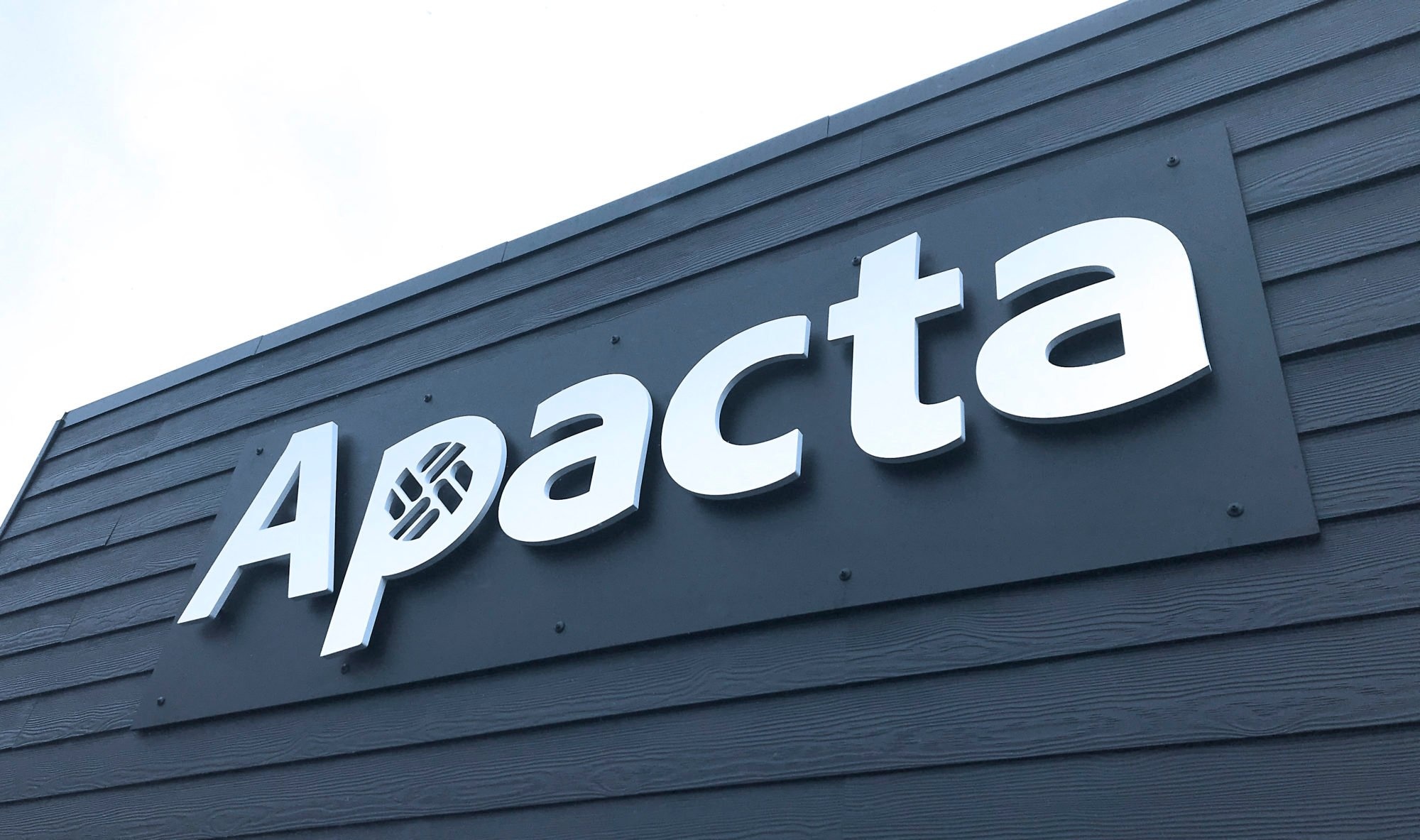 Apacta_facade-scaled