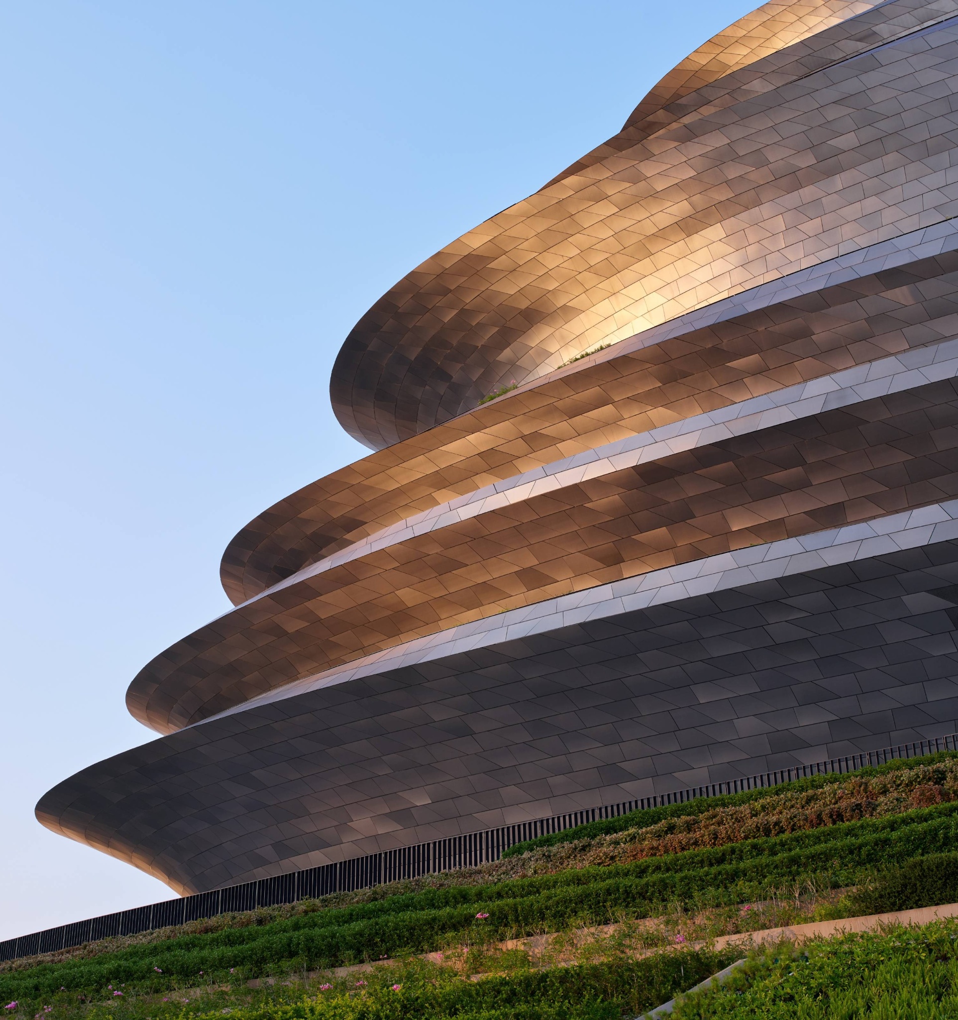 01_ZHA_ShenzhenScience&TechnologyMuseum_Photo by Virgile Simon Bertrand