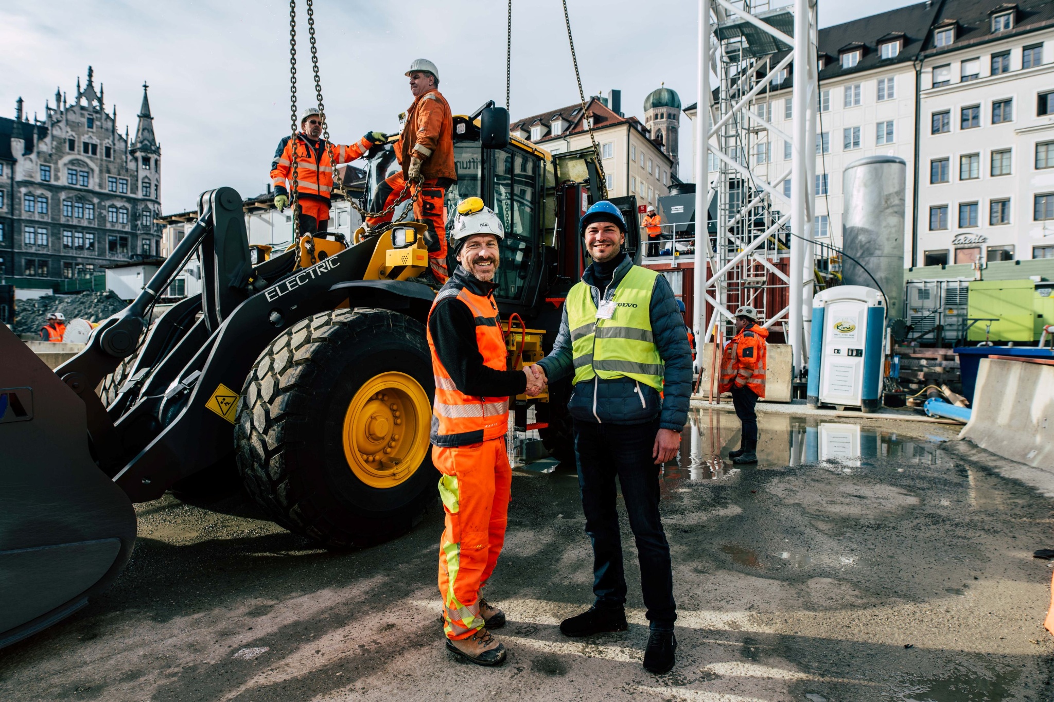 VolvoCE_Implenia_L120Electric_Munich1