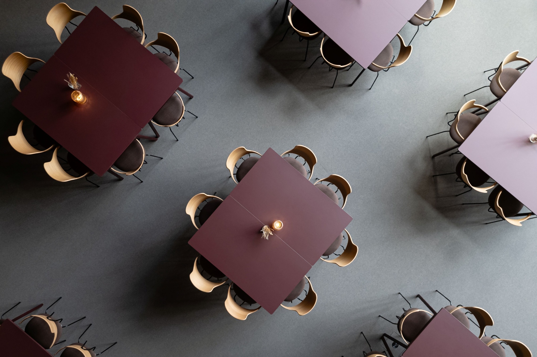 vermund-danishexportacademy-vl118-wood-back-upholstery-seat-conference-room-table-setup-topdown
