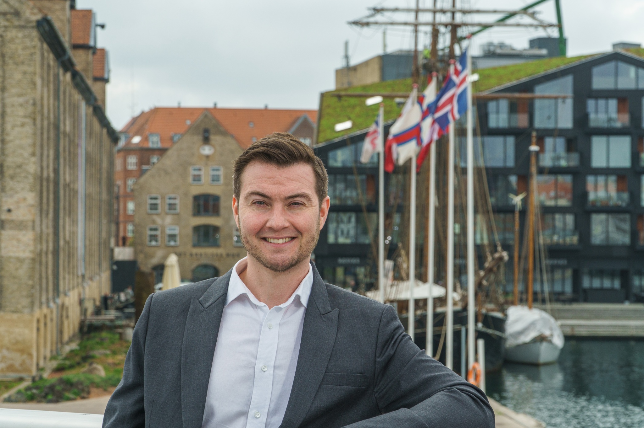 Martin Rauff Dahl (Portræt ved Havnen) HQ