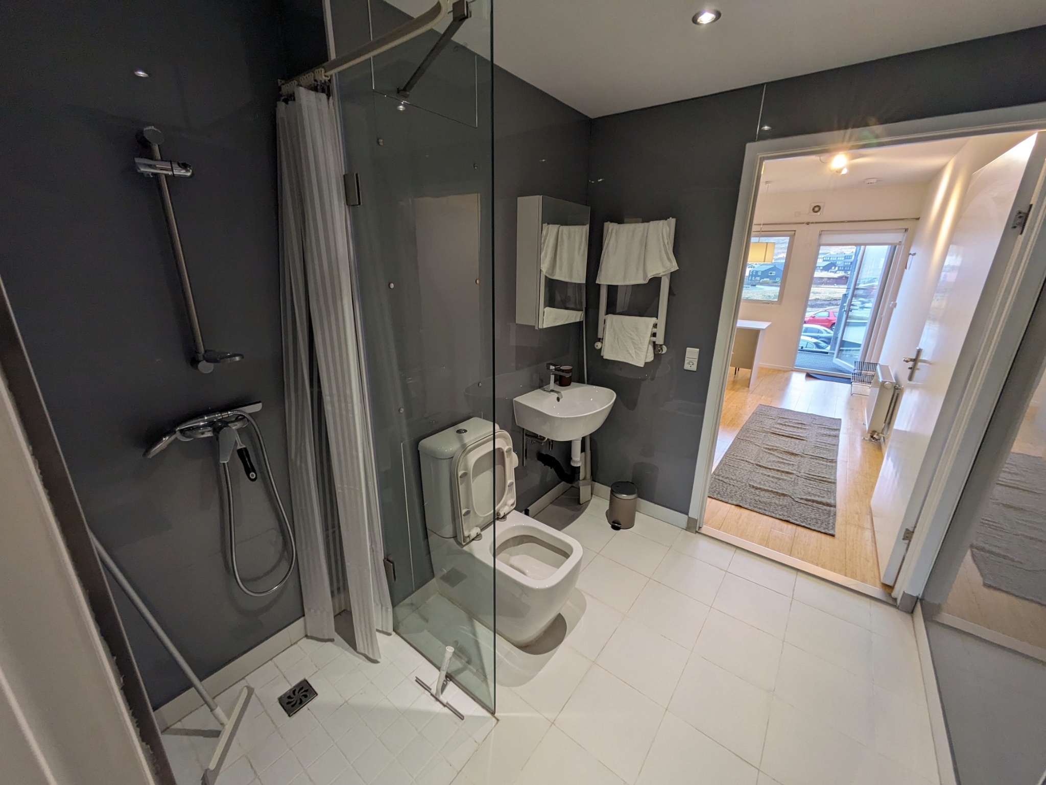 Moderne Badeværelse fra 1-persons lejlighed