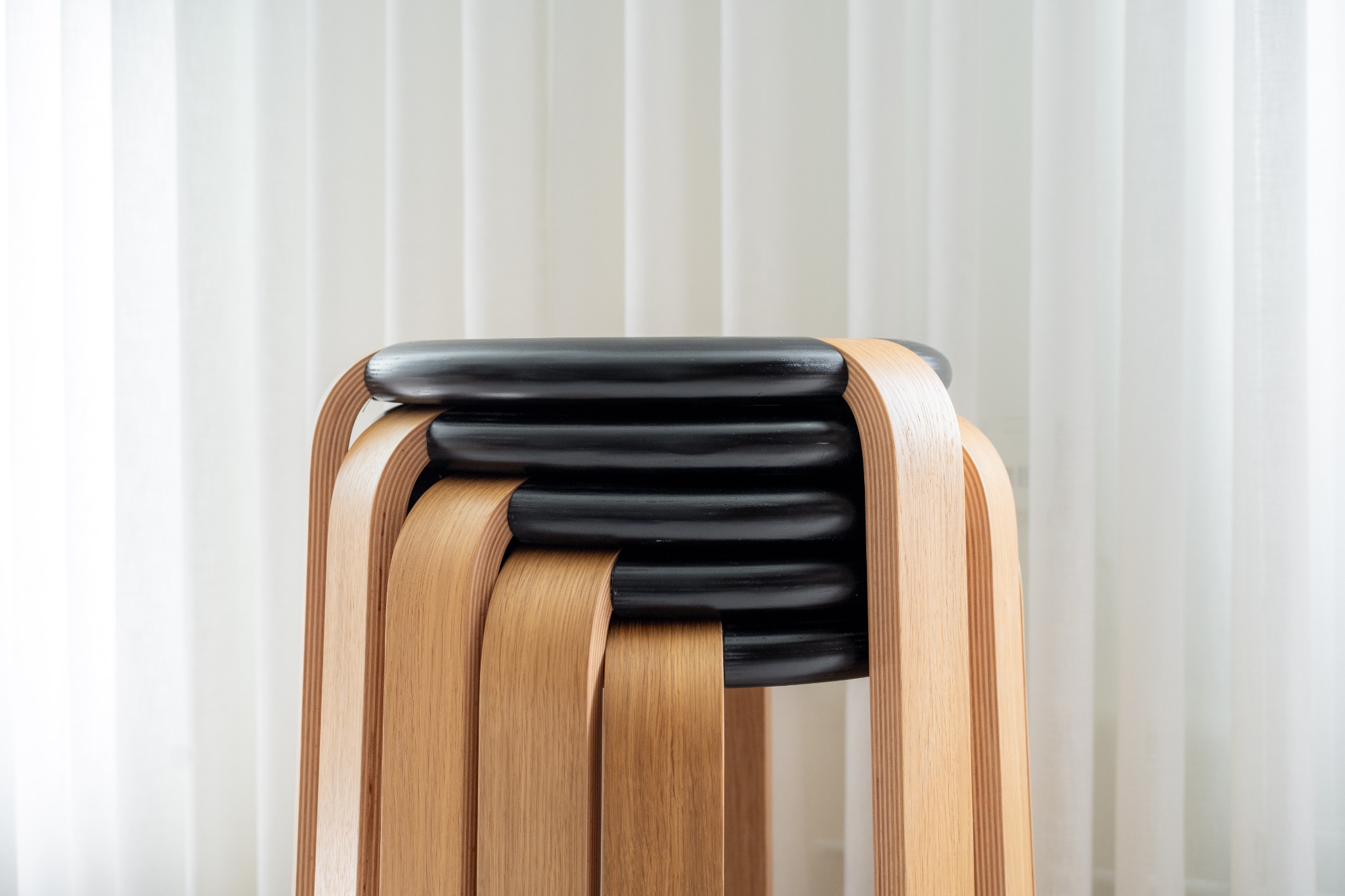 MO 4545_Doughnut Stool_Stack2_MagnusOlesen