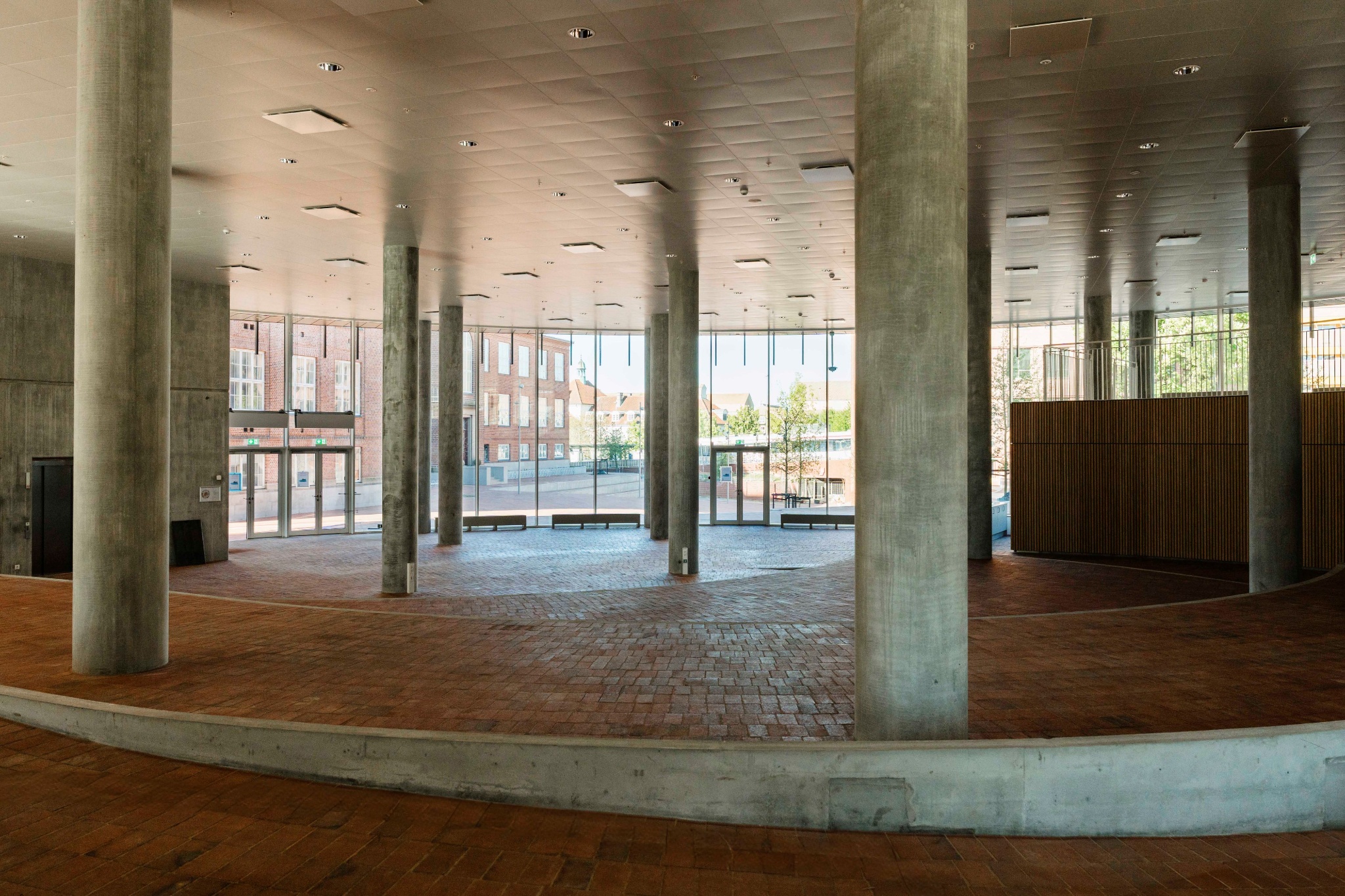 01_low_Universitetsparken