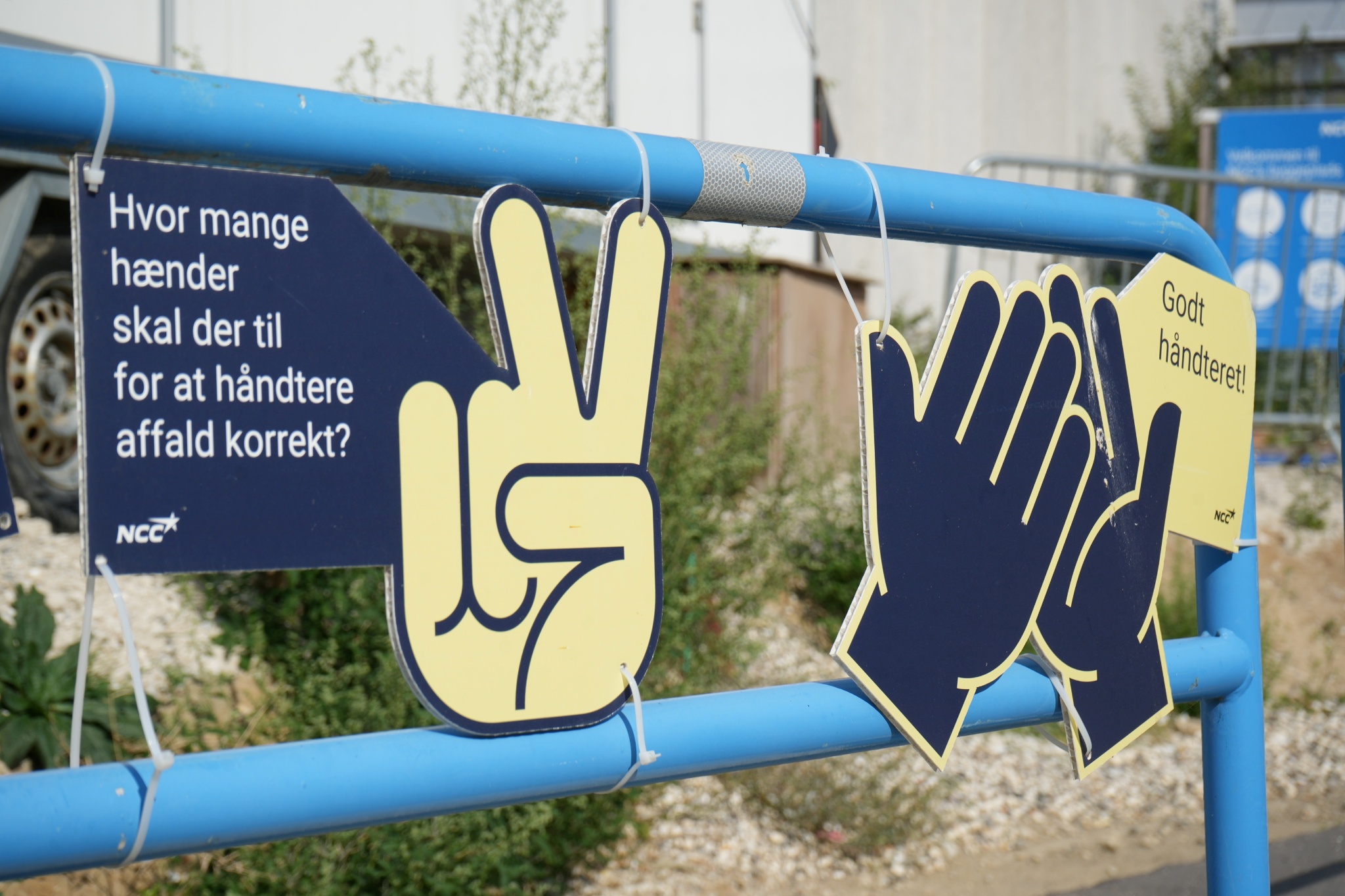 Skilte og visuelle hjælpemidler fungerer som en løbende påmindelse i hverdagen Byggeplads_Bosch_Foto_NCC