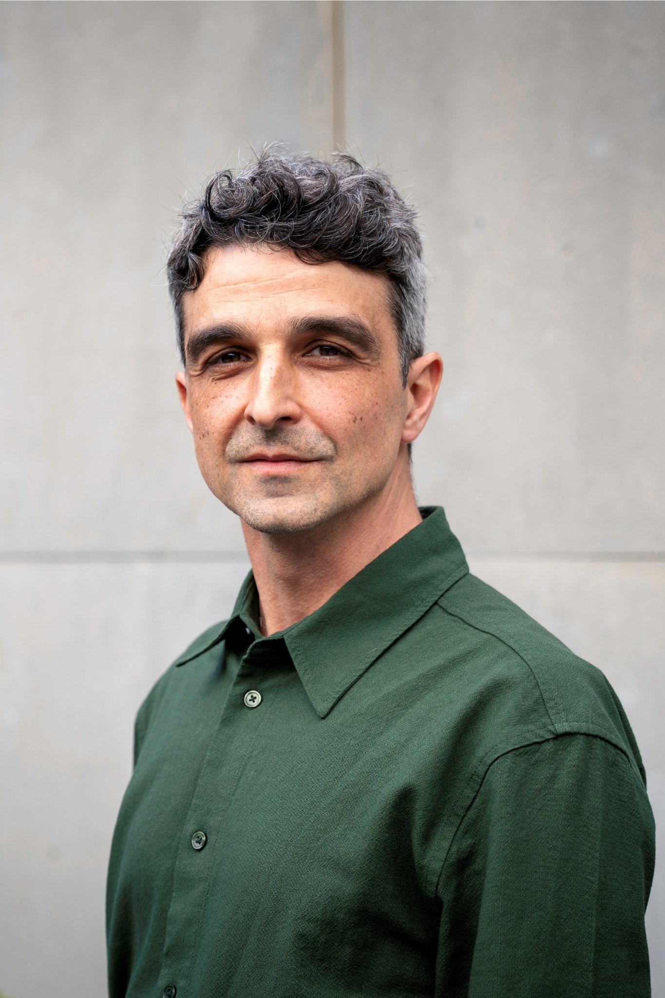 0325_Umut_Yamac_Portrait_Photo_Kanat_Akar_clr