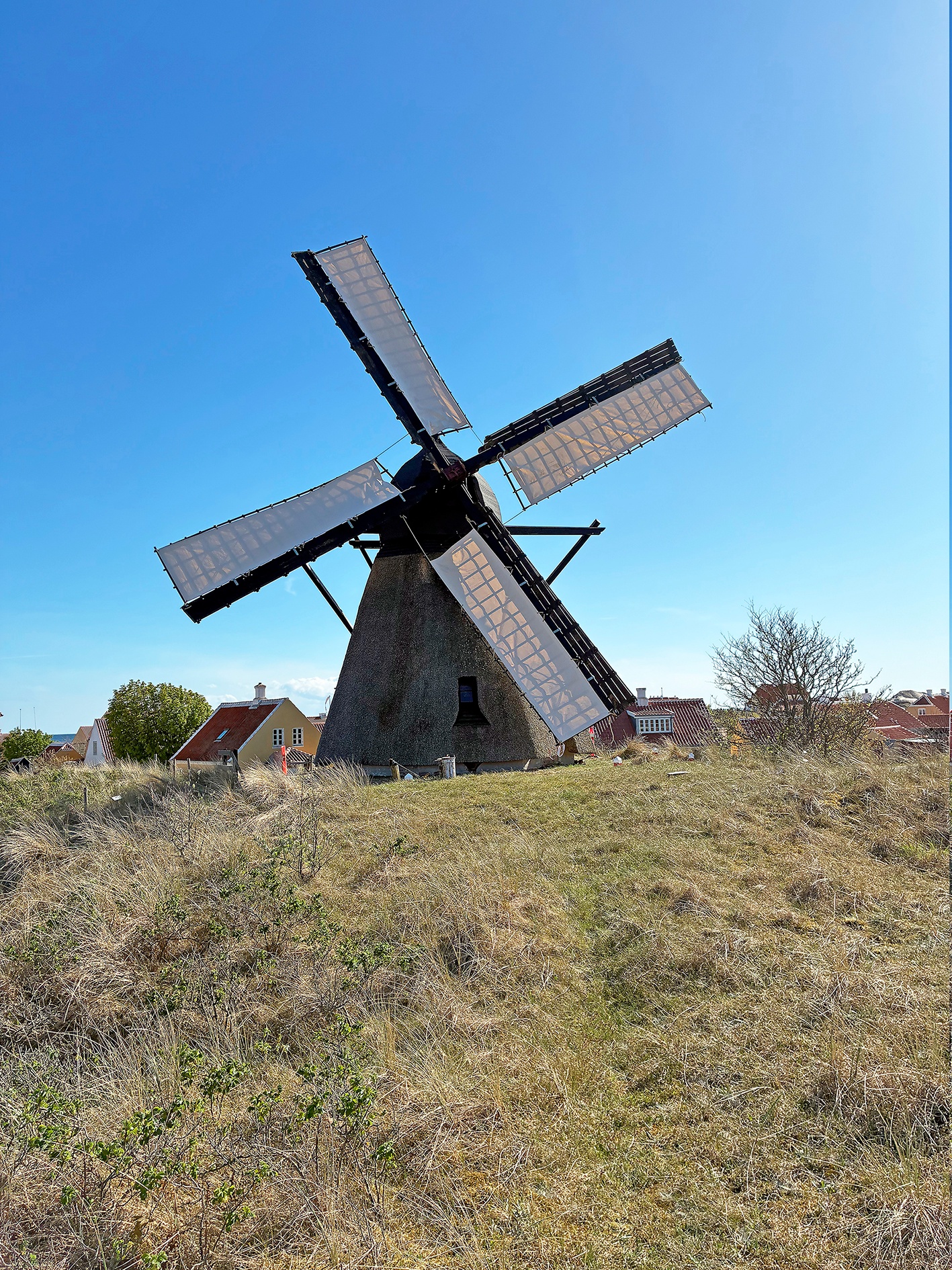 562-4