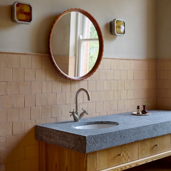 Toni-OMOS-ROOMS-Suite-1