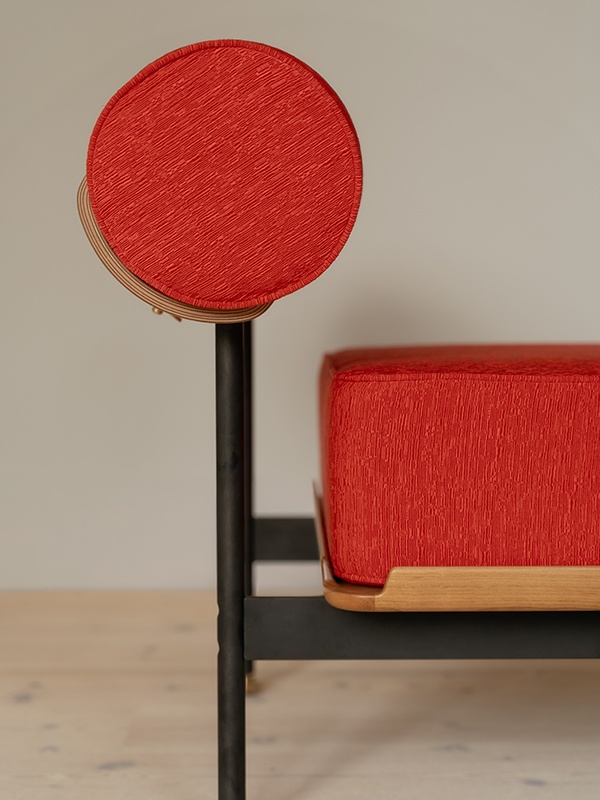 Finn-juhl_The-Television-Chair_2
